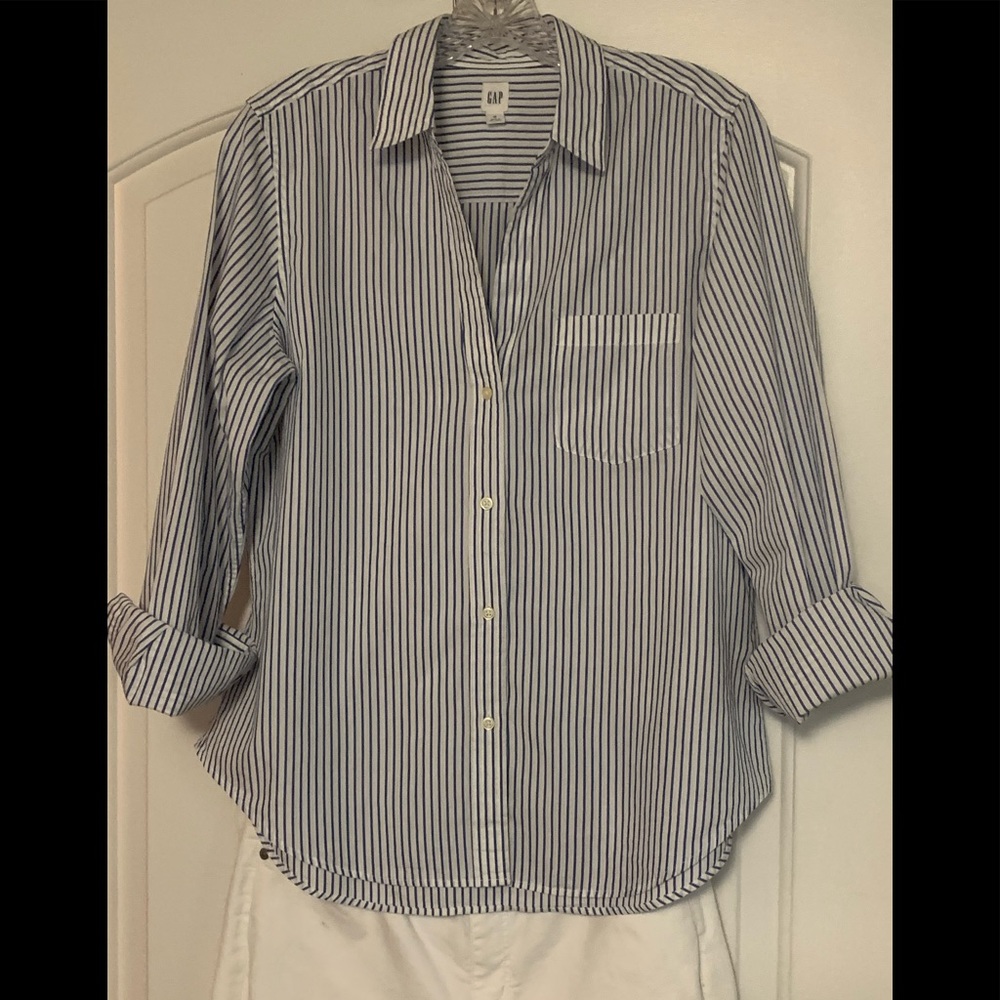 Gap woman’s blouse